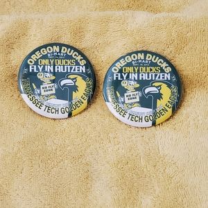 Oregon Ducks vs Tennessee Tech Golden Eagles Pin
